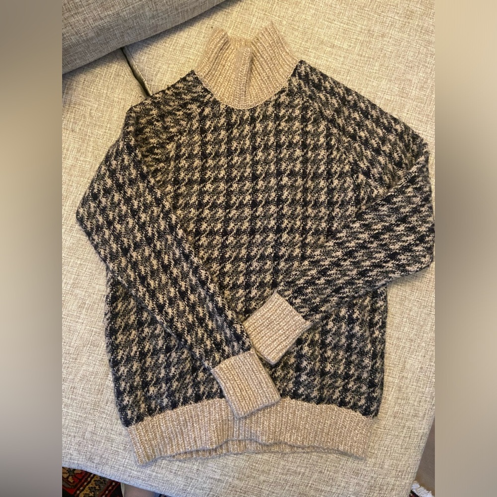 Theory Black and White Houndstooth Turtleneck Sweater